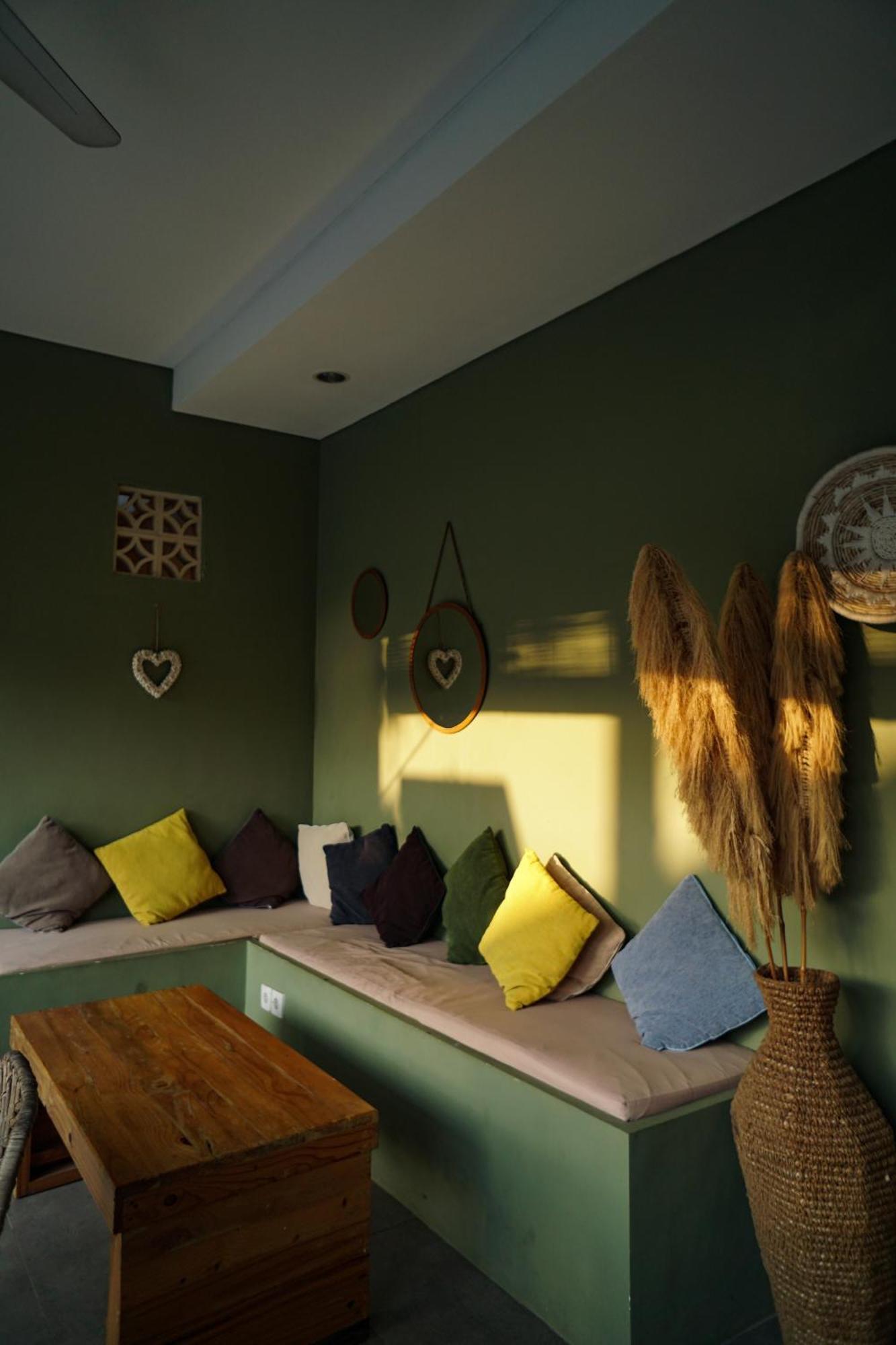 Kiki Village Bathtub And Living Room Canggu  Ngoại thất bức ảnh