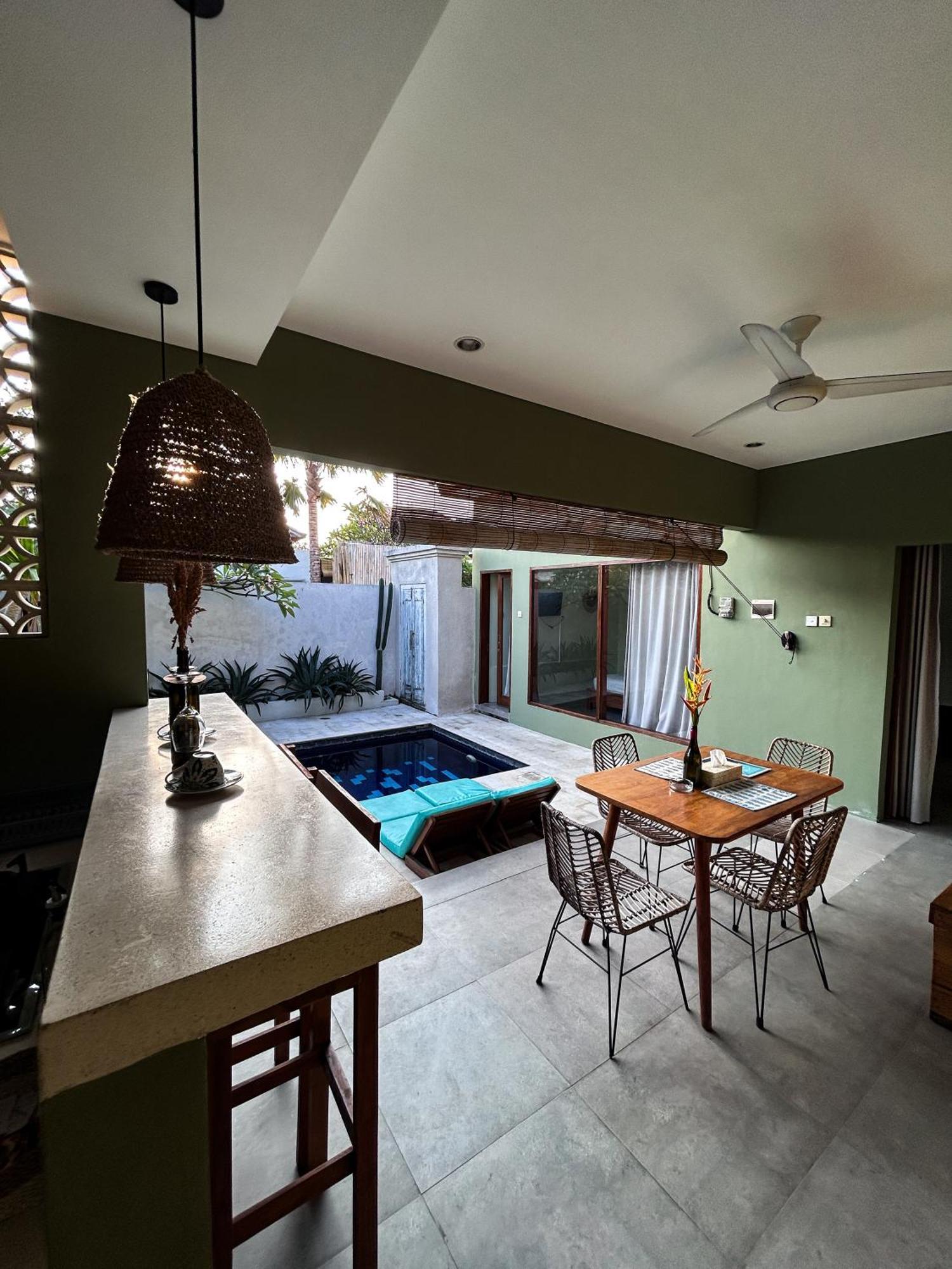 Kiki Village Bathtub And Living Room Canggu  Ngoại thất bức ảnh